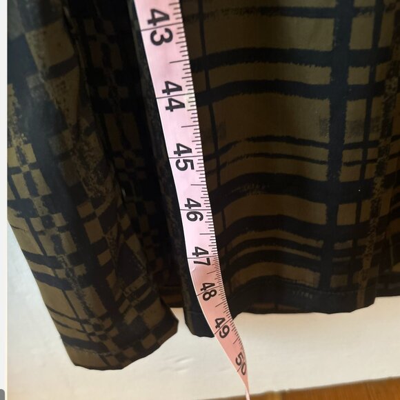 Treasure & Bond Sleeveless Midi Dress – Small | Olive & Black Plaid | Like New - Picture 5 of 6